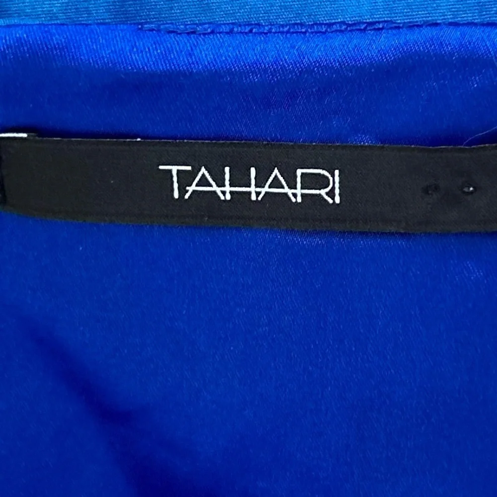 Tahari Notched V-Neck Blue Size 4 Dress Sleeveless Lined Sheath Dress - Picture 9 of 11